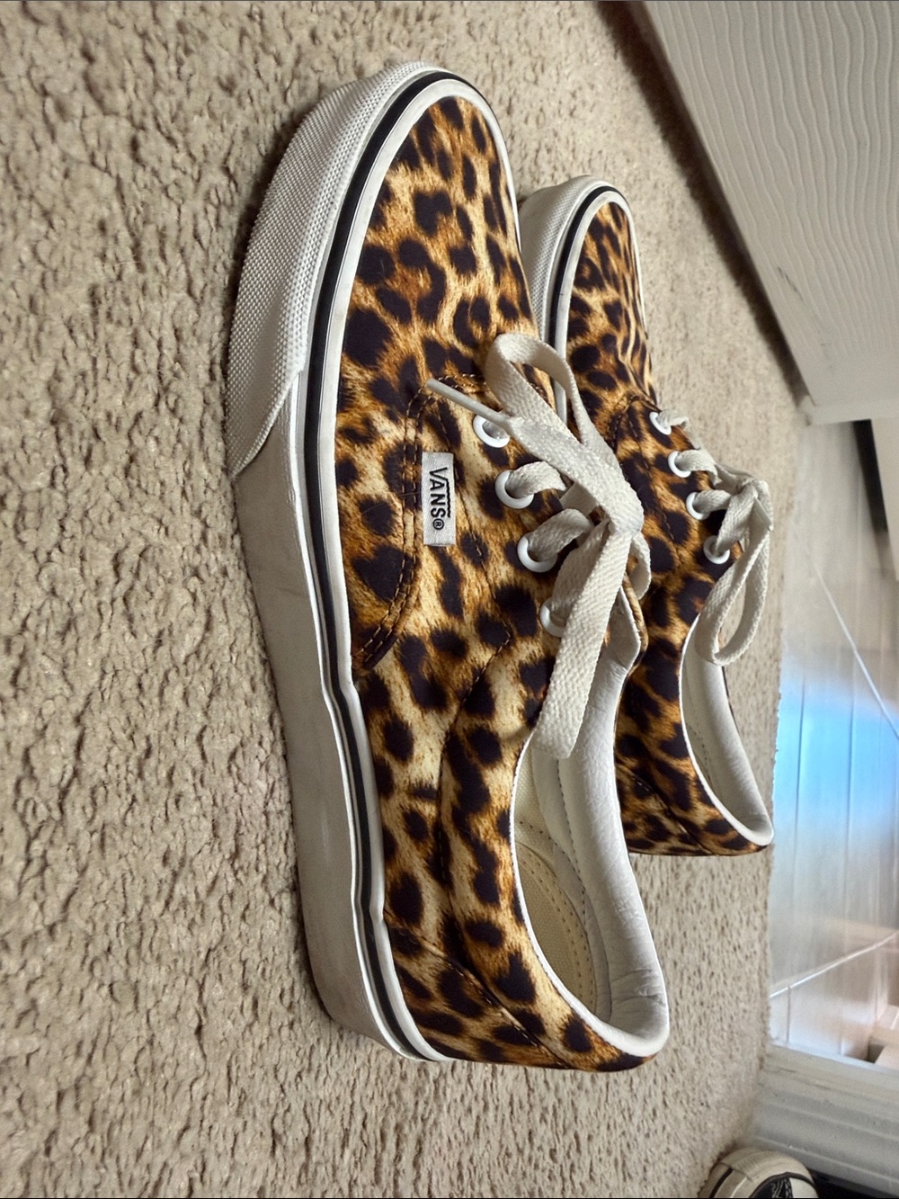 Vans Leopard Print Canvas Sneakers - Brown & Black 7.5 Womens - Picture 7 of 7
